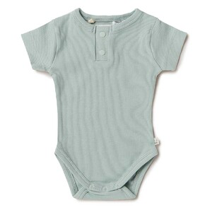 SNUGGLE HUNNY SAGE SHORT SLEEVE ORGANIC BODYSUIT